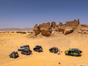 defender trophy, raid en defender, rallye en defender, raid maroc defender, land rover defender, aventure offroad defender, raid 4x4 defender, raid maroc 4x4 defender, rallye land rover, land rover defender raid