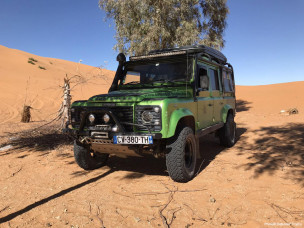 defender trophy, raid en defender, rallye en defender, raid maroc defender, land rover defender, aventure offroad defender, raid 4x4 defender, raid maroc 4x4 defender, rallye land rover, land rover defender raid