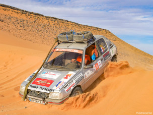 Nomad Raid, Peugeot 205, raid aventure Maroc, raid solidaire, raid maroc, désert marocain, road-trip Maroc, aventure automobile, action humanitaire, raid touristique, raid culturel