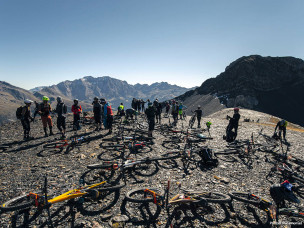 Authentique enduro VTT, Mountain Bike, E-Bike, à vue dans les Pyrénées
