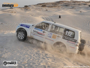 aventura-cup-raid-auto-quad-woman-men-oman-aventure-desert-sable-dunes-rallye-4x4