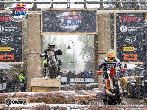 hard-enduro-red-bull-outliers-challenge-ktm-moto-motocross-competition-canada-motul
