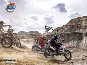 hard-enduro-red-bull-outliers-challenge-ktm-moto-motocross-competition-canada