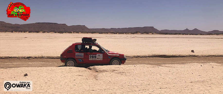 205-trophée-aventure-mecanique-voiture-reparation-raid-auto-desert-sponsor-maroc-paysage