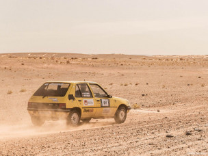 dust race, raid peugeot 205, raid citroen c15, aventure youngtimers, raid automobile, aventure maroc, raid auto maroc, raid youngtimers, raid auto désert, raid désert, raid vieilles voitures maroc