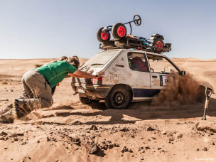 dust race, raid peugeot 205, raid citroen c15, aventure youngtimers, raid automobile, aventure maroc, raid auto maroc, raid youngtimers, raid auto désert, raid désert, raid vieilles voitures maroc