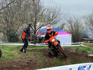 enduro feminin, endurose, course enduro moto, 125 enduro, 250 enduro, 450 enduro, offroad, enduro filles, enduro pour femmes, enduro rose