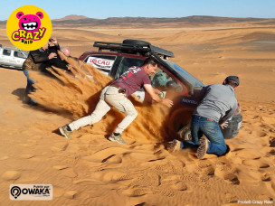 crazy raid, twingo raid, raid twingo maroc, raid youngtimers, ferraille auto, roadtrip maroc, vieille voitures raids