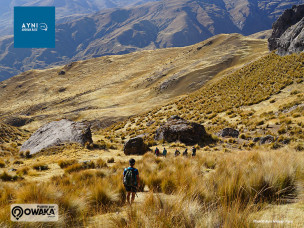 Course multisports Bolivie, Trail Andes, VTT Salar d’Uyuni, Kayak Lac Titicaca, Aventure sportive Bolivie, Course solidaire haute altitude, Tourisme durable Bolivie, Événement sportif Bolivie, Altiplano andin course, Challenge sportif Amérique du Sud