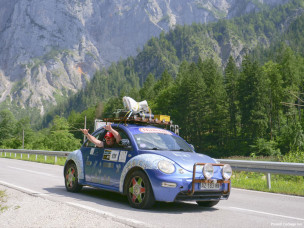 Carbage Run, road trip Europe, vieilles voitures, aventure automobile, rallye déjanté, raid auto europe, voitures personnalisées, défi automobile, road trip insolite, traversée de l’Europe, raid auto