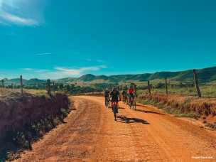 Gravel Hills Brésil, aventure gravel Brésil, bikepacking Brasil, gravel bike trail, Paraty Climb, Garganta do Registro, voyage vélo Amparo, cyclisme gravel Brésil, expédition vélo tropicale, randonnée gravel Amparo