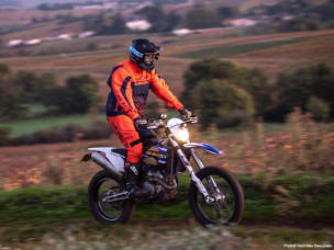Raid Bleu Beaujolais, raid moto France, raid quad, raid SSV, raid 4x4, raid off road, randonnée off road, Beaujolais moto quad, raid sans chrono, roadbook moto quad, aventure off road France, raid convivialité, Amada raid, raid ssv france, raid 4x4 france