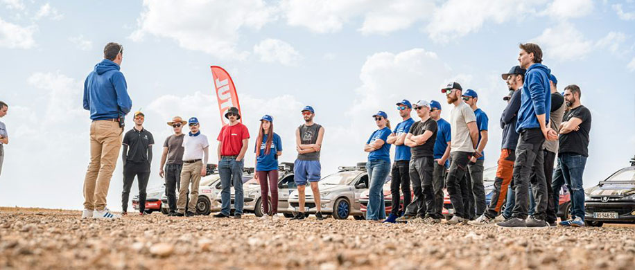 Embarquez pour la folle aventure du 206 Raid au Maroc