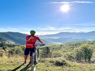 Découvrez l'Ariégeoise VTT 2026 ! Une rando VTT montagne 100% plaisir et technique au cœur des Pyrénées. 4 parcours de 32 à 80km (ouverts aux VTTAE). Toutes les infos sur Owaka.