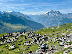 Participez à l'Extrema Cycling en Haute-Tarentaise ! Une aventure cycliste sur route en semi-autonomie avec campement de base. Sortez de votre confort !