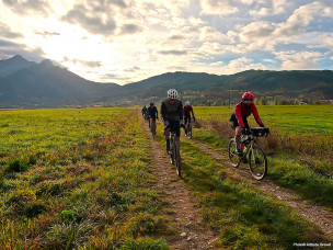 Entre Champsaur et Valgaudemar, la montagne devient ton plus beau terrain d’expression à Vélo. Découvrez Altitude Gravel Champsaur Valgaudemar pour un parcours de 165km en septembre ! 