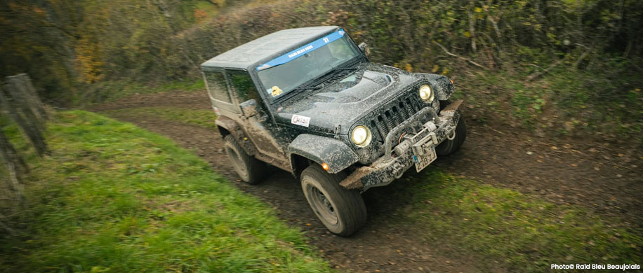 Raid Bleu Beaujolais, raid moto France, raid quad, raid SSV, raid 4x4, raid off road, randonnée off road, Beaujolais moto quad, raid sans chrono, roadbook moto quad, aventure off road France, raid convivialité, Amada raid, raid ssv france, raid 4x4 france