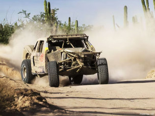 Baja 1000, course off-road Mexique, rallye-raid tout-terrain, SCORE International, aventure moto désert, Trophy Truck, rallye désert Basse-Californie