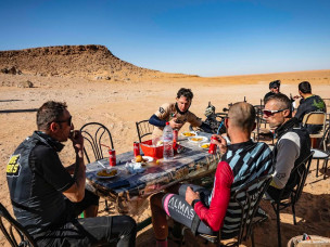 Tembaine Desert Rally : rallye-raid en e-bike à travers le désert tunisien en 6 étapes.