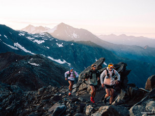 Ultra-trail au Tyrol du Sud sur la légendaire Ötziroute : 58 km, 3626 m D+, jusqu'à 3250 m d'altitude. Découvrez le Schnalstal Alpine Trail sur Owaka.