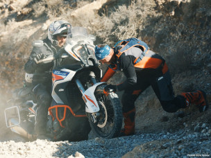 dune xplorer, raid moto tunisie, raid moto, rallye moto, aventure offroad tunisie, aventure moto, voyage moto afrique, raid afrique moto, navigation roadbook, moto désert