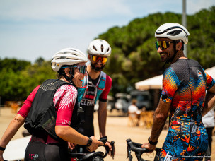 Bike & Trail Challenge Mont Ventoux : vélo et trail en 3 étapes sur le Géant de Provence, au départ d'Avignon. Aventure outdoor non compétitive sur owaka.com.