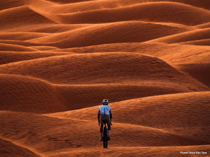 Desert Bike Race : course gravel par étapes dans le Sahara tunisien du 11 au 18 octobre. Race 425 km ou Experience 250 km. Tarifs, formats et programme.