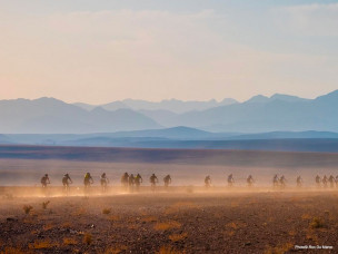 Une course de VTT au Maroc, un défi à travers les dunes et montagnes pour les sportifs : Roc Du Maroc 