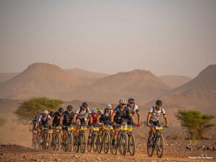 Une course de VTT au Maroc, un défi à travers les dunes et montagnes pour les sportifs : Roc Du Maroc 