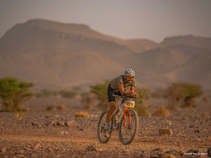Une course de VTT au Maroc, un défi à travers les dunes et montagnes pour les sportifs : Roc Du Maroc 